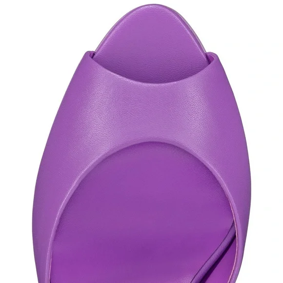 RARE! Sold Out Purple Dolly Christian Louboutin Heels - Picture 7 of 9